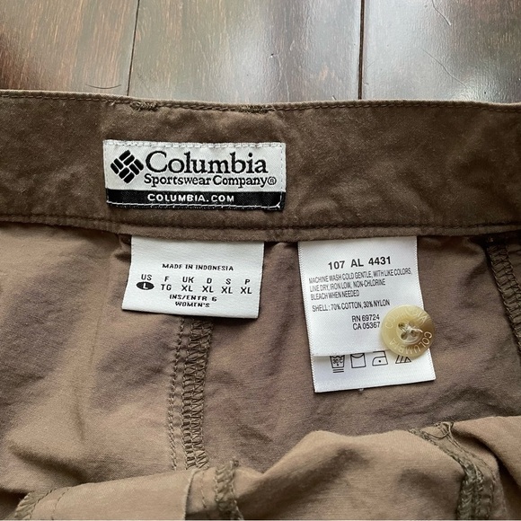 Columbia Sportswear Womens Khaki Cargo Utility Hiking Shorts sz Medium - Picture 4 of 4